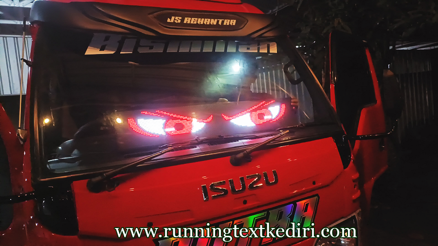 <p>Lampu mata bus berfungsi untuk meningkatkan visabilitas dan keselamatan pengemudi saat berkendara di malam hari atau kondisi kurang Cahaya, lambpu mata bus dapat di pasang pada berbagai jenis kendaraan besar seperti truk dan kontener, lampu mata bus memiliki daya tahan tinggi dan juga hemat energi jadi segera dapatkan lampu mata di toko kami.</p>
